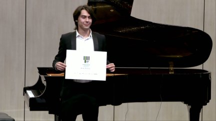Artur Mikhlin, ganador del Concurso de Piano Antón García Abril 2026