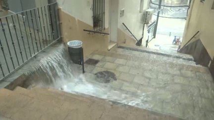 Las fuertes lluvias en el litoral Mediterráneo dejan inundaciones y cortes en carreteras