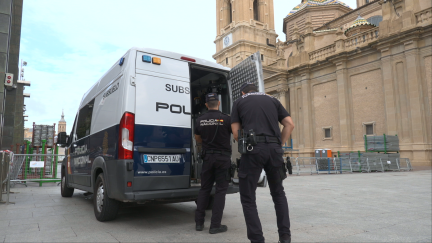 La Policía Nacional incrementa su presencia en las calles durantes las Fiestas del Pilar.