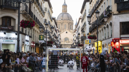 Imagen del desfile del Pregón de las Fiestas del Pilar.