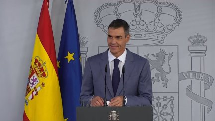 Pedro Sánchez durante la ueda de prensa que ofreció desde el Palacio de la Moncloa tras convocar las elecciones que se denuncia.