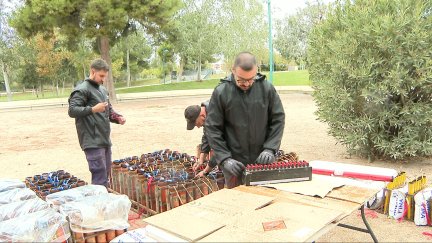 Pirotecnia Zaragozana prepara en el Parque Macanaz la traca fin de fiestas