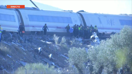 Imagenes del rescate del accidente de tren en Urda.