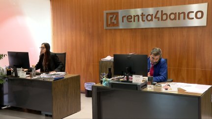 Empleados de Aragón Renta 4, banco especializado en inversiones.