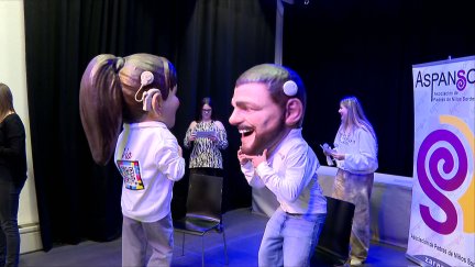 Estos cabezudos han sido presentados este sábado en un encuentro celebrado con familias, jóvenes y profesionales de Aspansor en La Harinera de Zaragoza.