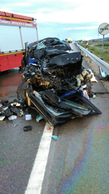 Accidente de tráfico en la N-232, a la altura de el Burgo de Ebro (Zaragoza). Imagen: Guardia Civil