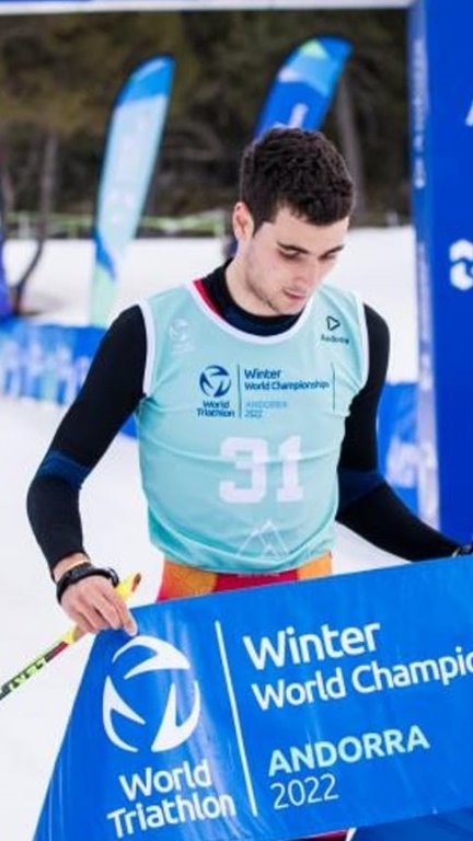 Álvaro López, tras cruzar la meta en Andorra.