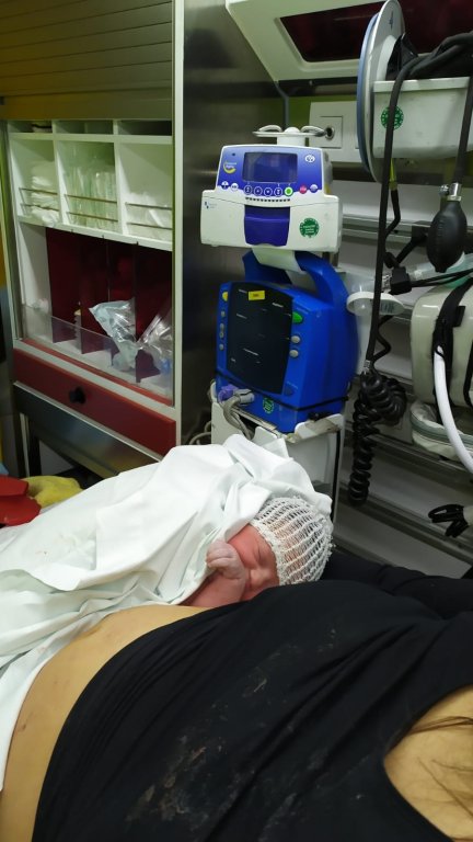Nace una niña camino del hospital en plena A-3. / Emergencias Madrid