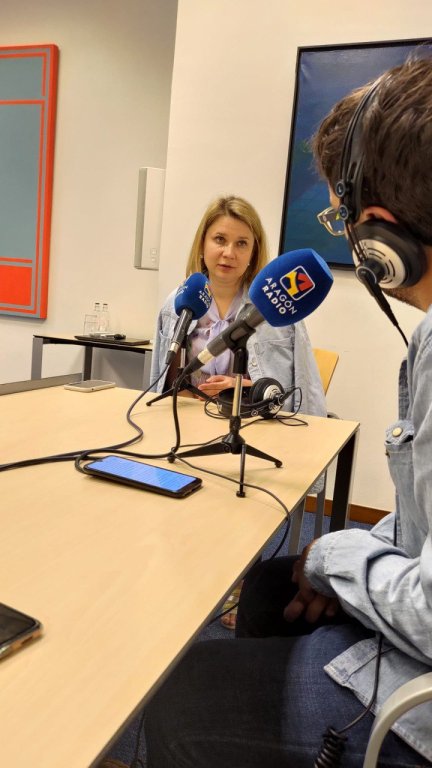 La diputada del Parlamento ucraniano Olga Sovgyria, en los micrófonos de Aragón Radio.