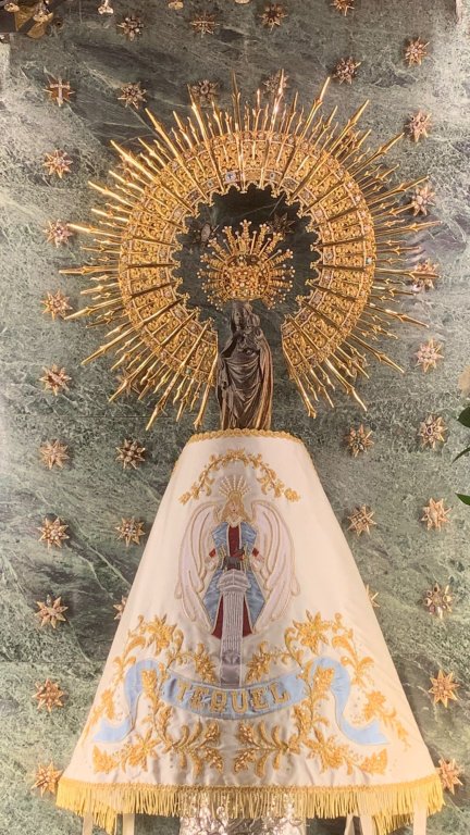 La Virgen del Pilar vestirá un manto con el Torico. / Twitter