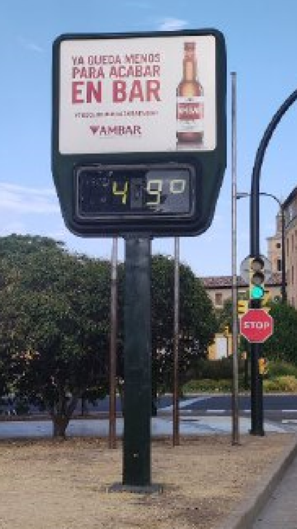 Temperatura (no oficial) que marcaba un termómetro al sol en la ciudad de Zaragoza el 10 de agosto./ Laura Quílez