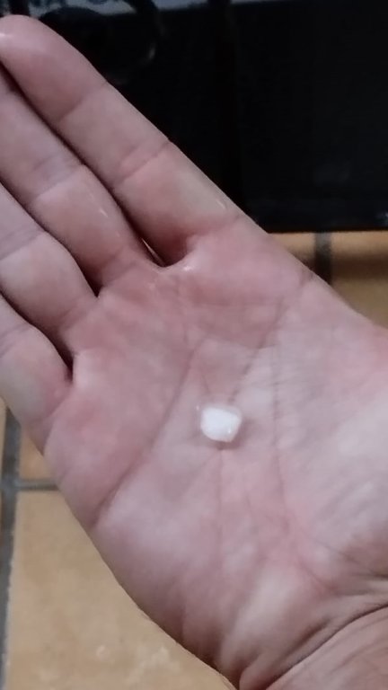 La lluvia ha estado acompañada de granizo de pequeño tamaño. / Aragón TV