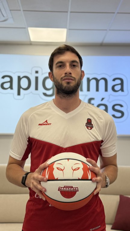 Rueda de prensa de presentación del jugador del Casademont Zaragoza Sergi García