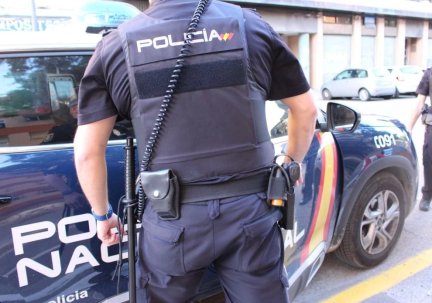 Un agente de Policía Nacional.