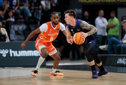 Justin Jaworski durante un encuentro con el Bilbao Basket.