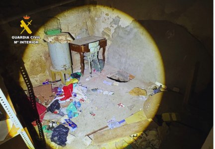 Se han realizado 4 registros en inmuebles de los detenidos donde se hallaron distintas cantidades de cocaína y hachís