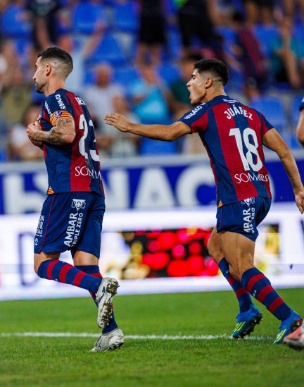 Sielva celebra su gol de penalti