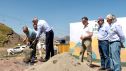 El presidente de Aragón ha colocado la primera piedra del telecabina que unirá las estaciones de esquí de Astún y Candanchú.