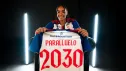 Salma Paralluelo con la camiseta del Lyon