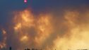 FERMOSELLE (ZAMORA), 29/07/2026.- Columnas de humo provocadas por el incendio forestal de Fermoselle (Zamora), este miércoles. EFE/Mariam A. Montesinos