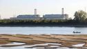 Vista de la central nuclear MVM Paks, que tuvo que detener su reactor 3 por el bajo nivel del río Danubio, en Paks (Hungría)