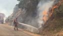 Evitar que el fuego cruce las carreteras es uno de los principales objetivos. / Aragón TV