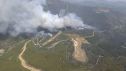 Cerca de una veintena de medios aéreos y más de 250  efectivos terrestres trabajan en la extinción de un incendio declarado en el término municipal de Pinofranqueado (Cáceres).