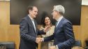 El consejero de Hacienda, Roberto Bermúdez de Castro, y el ministro de Hacienda, Arcadi España momentos previos al inicio del Consejo de Política Fiscal y Financiera en el Ministerio de Hacienda (Madrid)