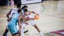 Bell-Haynes, durante un lance del partido