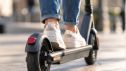 Un patinete eléctrico circula por una calle de VitoriaREMITIDA / HANDOUT por AYTO. VITORIA-GASTEIZFotografía remitida a medios de comunicación exclusivamente para ilustrar la noticia a la que hace referencia la imagen, y citando la procedencia de la imagen en la firma08/9/2026