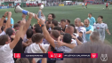 Los jugadores del Atlético Calatayud celebran el pase de ronda en la Copa del Rey con sus aficionados.