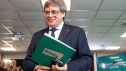 El presidente de Junts, Carles Puigdemont, a su llegada a una rueda de prensa, en el espacio Les 5 Éléments, a 27 de octubre de 2025, en Perpignan (Francia).
