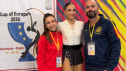 Patri Castelreanas posa con su equipo.