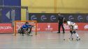 Una jugadora del CP Esneca Fraga momentos antes de disparar un penalti