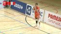 Un jugador del Pamesa Teruel Voleibol durante un saque