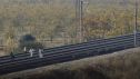 Efectivos de la Guardia Civil inspeccionan las vías este jueves en Urda (Toledo), donde ayer un tren Ave de Renfe colisionó con un tren Iryo. / EFE-J.J.Guillen