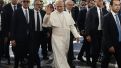 Pope Leo XIV, a su llegada al hospital Gemelli de Roma.