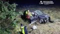 Los bomberos de la Diputación de Zaragoza han tenido que rescatar a dos de los tres ocupantes del vehículo.