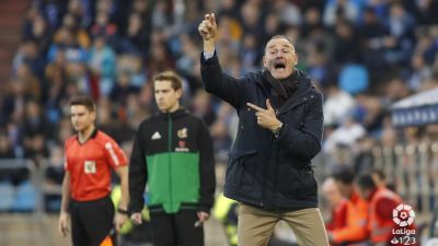 Víctor Fernández durante el partido.