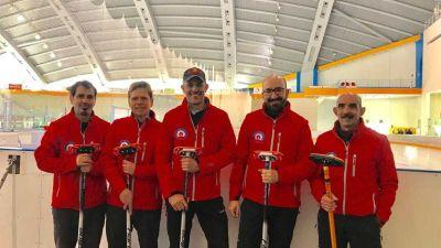 El equipo jaqués de curling.