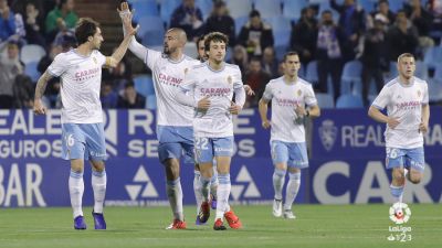 El Zaragoza golea al Nàstic en la primera parte.