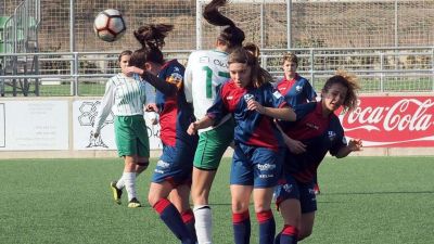Imagen de un partido entre el Huesca y el Olivar.