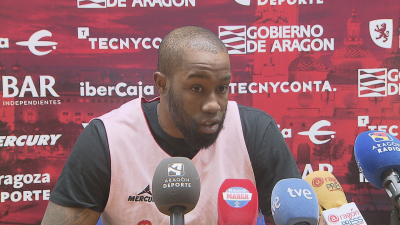 Bo McCalebb durante la rueda de prensa.