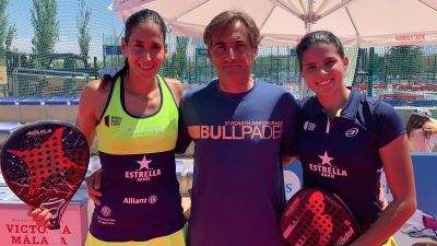 Majo Sánchez Alayeto y Delfina Brea, tras vencer en su partido de octavos