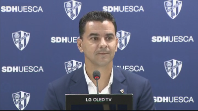 Michel Sánchez durante su primera rueda de prensa como entrenador de la SD Huesca.