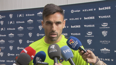 Enric Gallego, en una rueda de prensa esta temporada con el Huesca.