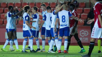 El Real Zaragoza se presenta esta tarde ante su afición en La Romareda.