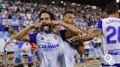 Javi Ros celebra el segundo gol del Real Zaragoza ante el Tenerife.