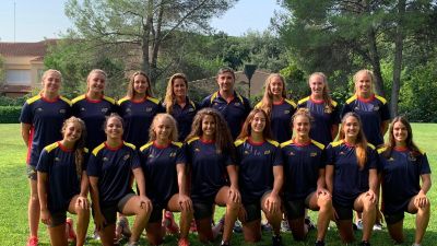 Natalia Naya, segunda por la derecha en la fila superior, junto a sus compañeras de la selección juvenil
