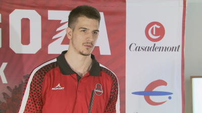 Nico Brussino durante su presentación.
